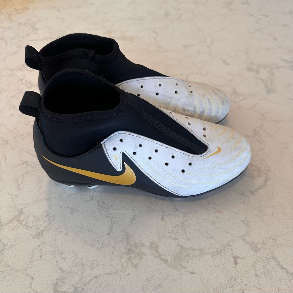 Nike Jr Phantom Luna II Academy VG Soccer Cleats FJ2601-100 Youth Sz: 3Y - Picture 7 of 9